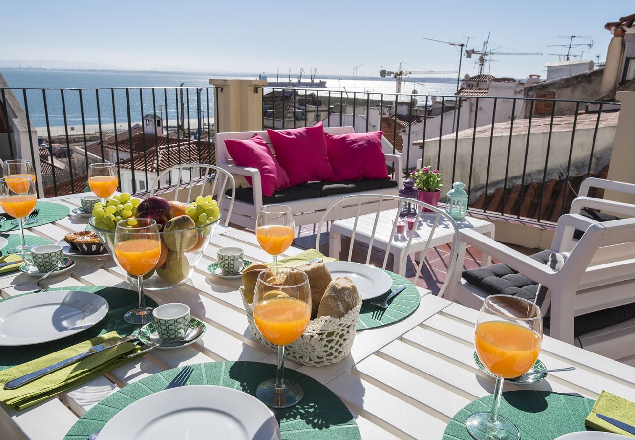 Apartment in Lisbon - Remedios VII